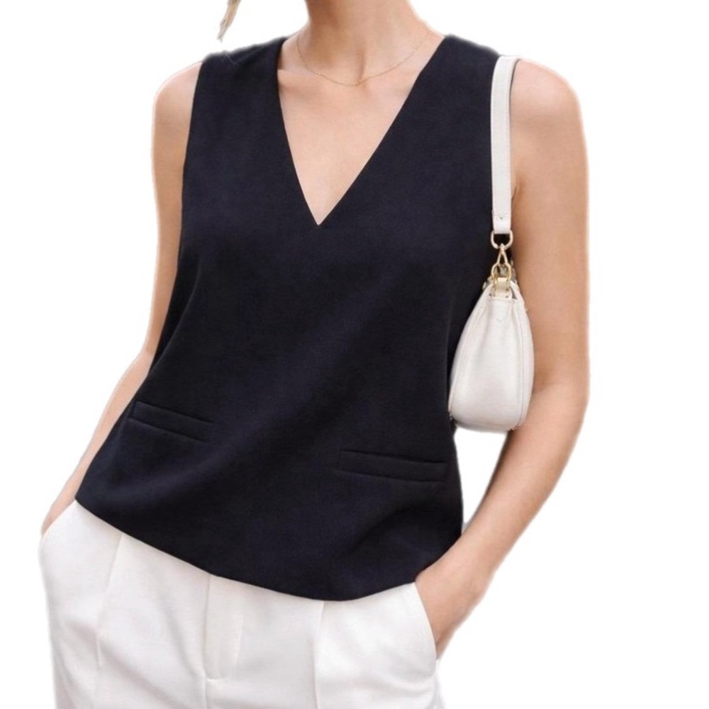 NWT a new day Classic Black V-Neck Sleeveless Top - Women